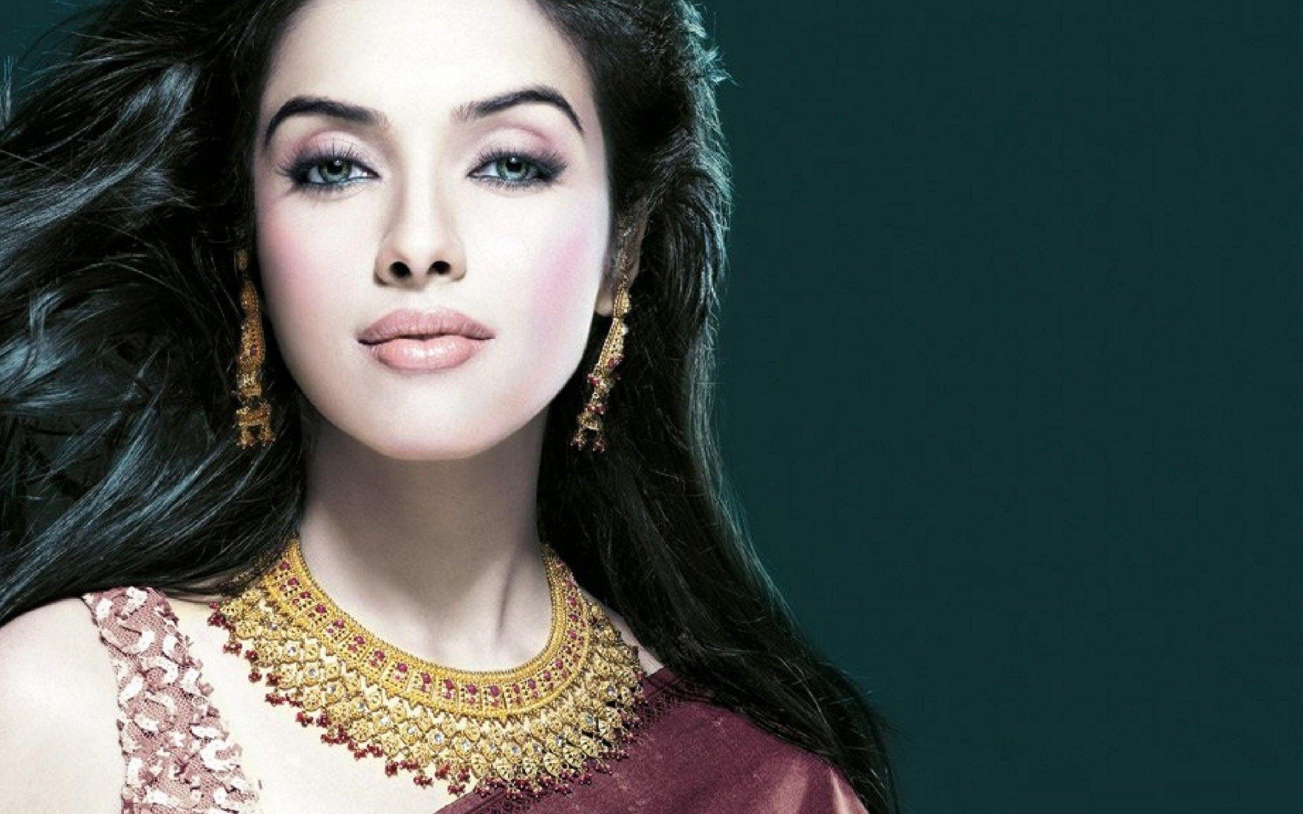 2560x1600 Bollywood Actress Wallpaper HD 2018 background picture