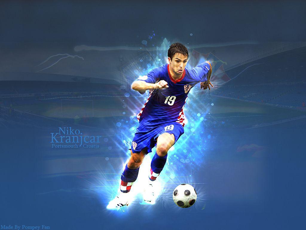 1024x768 Football Player Wallpaper 1080p. Sports HD Wallpaper