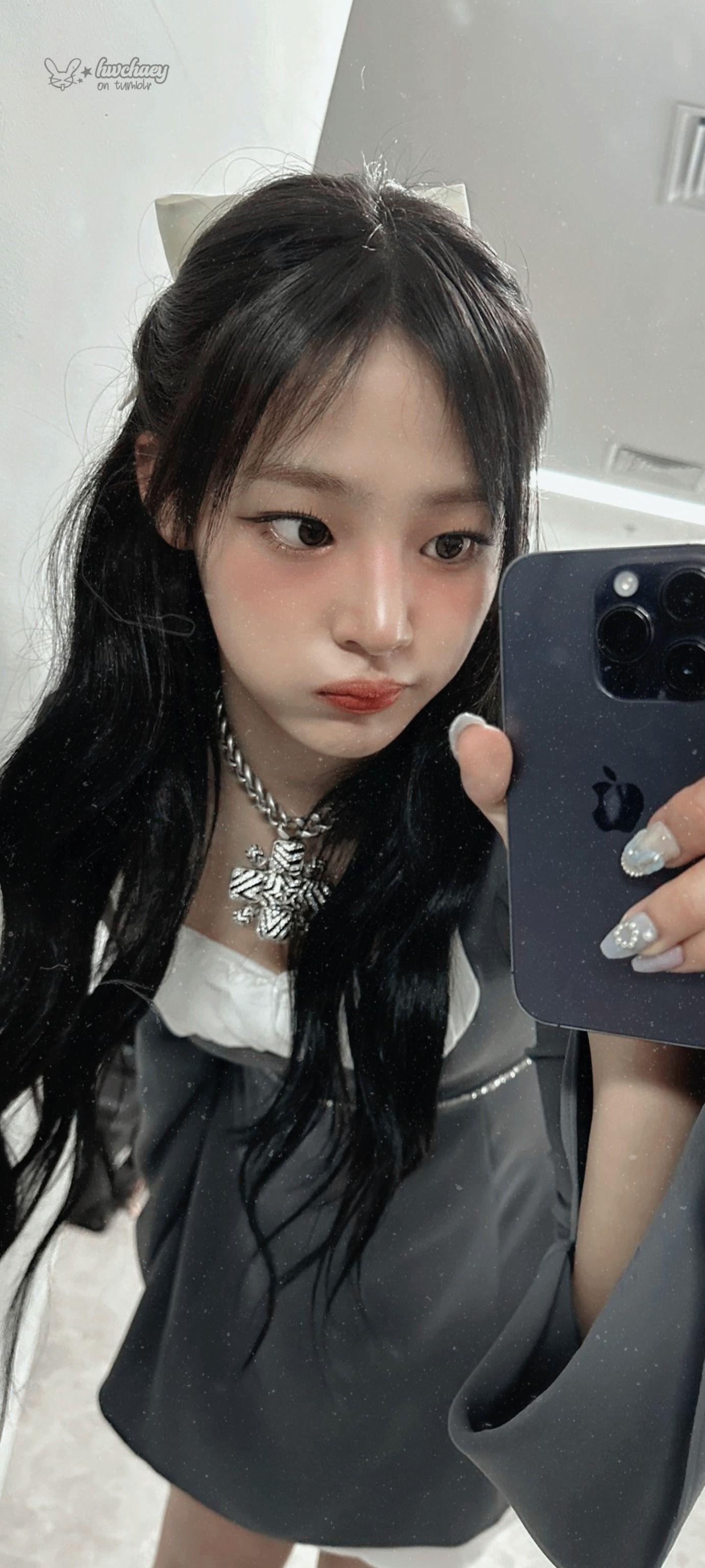 1382x3072 minji wallpaper on Tumblr