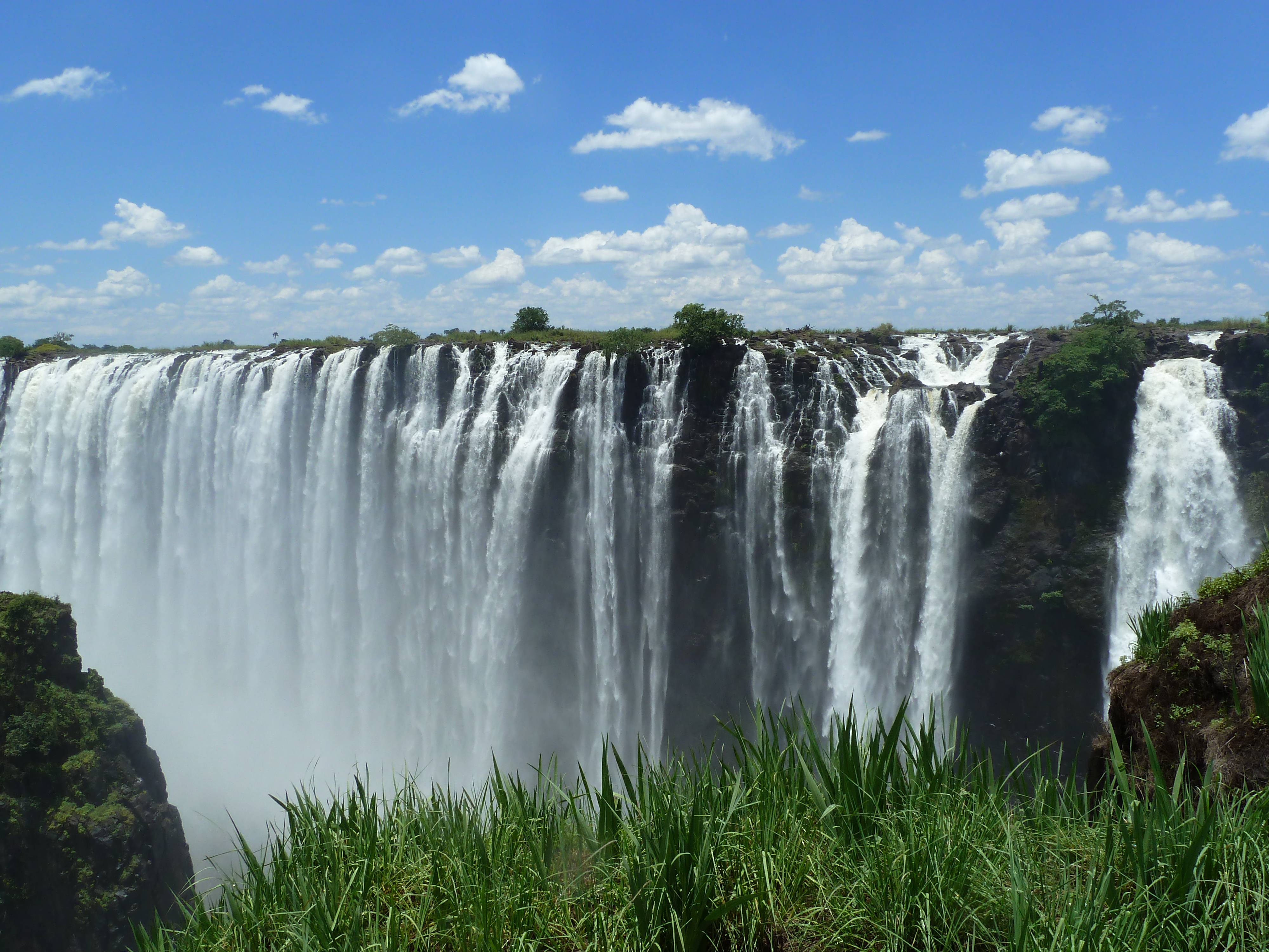 4000x3000 Victoria Falls Wallpaper