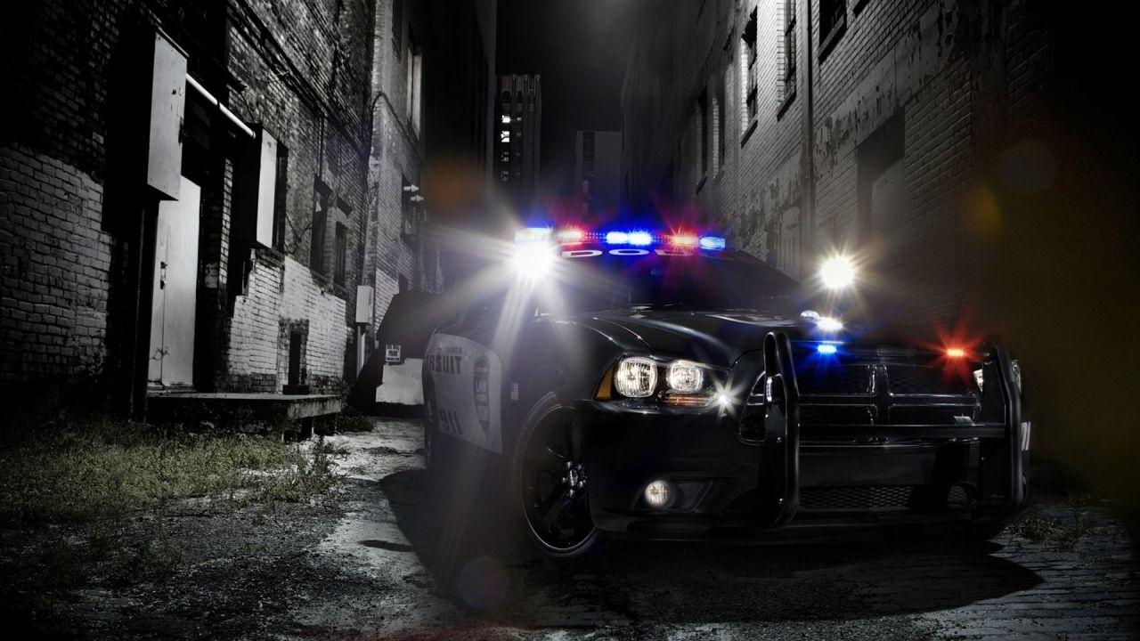 1280x720 Police car in a dark alley Desktop wallpaper 1280x720