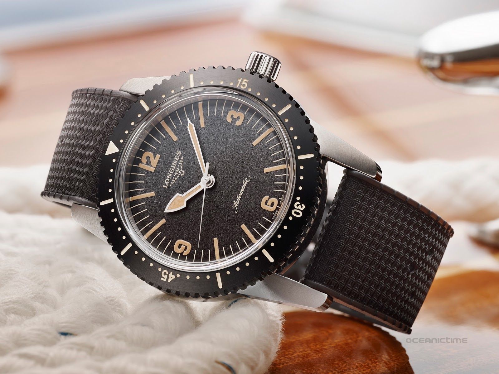 1600x1200 LONGINES Heritage SKIN DIVER modern vs