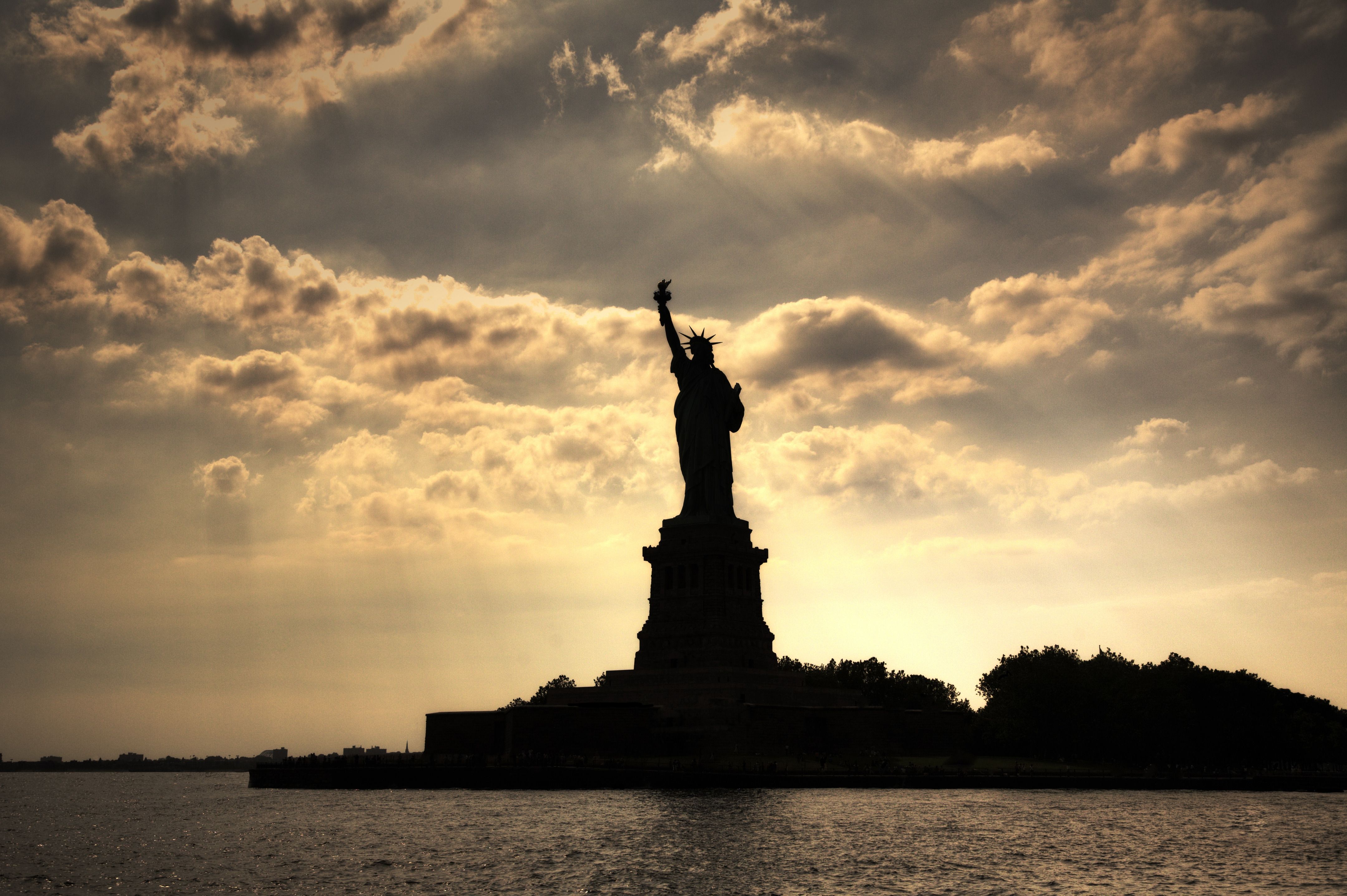 4320x2874 Download Statue Of Liberty wallpaper