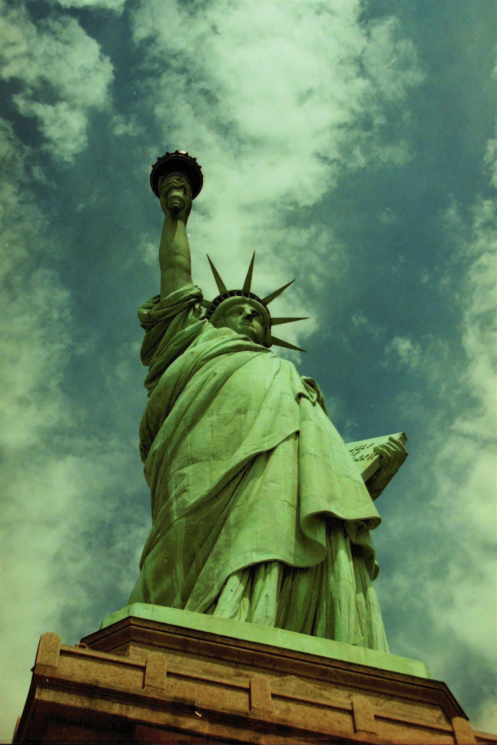 1707x2560 the Statue of Liberty and Ellis Island