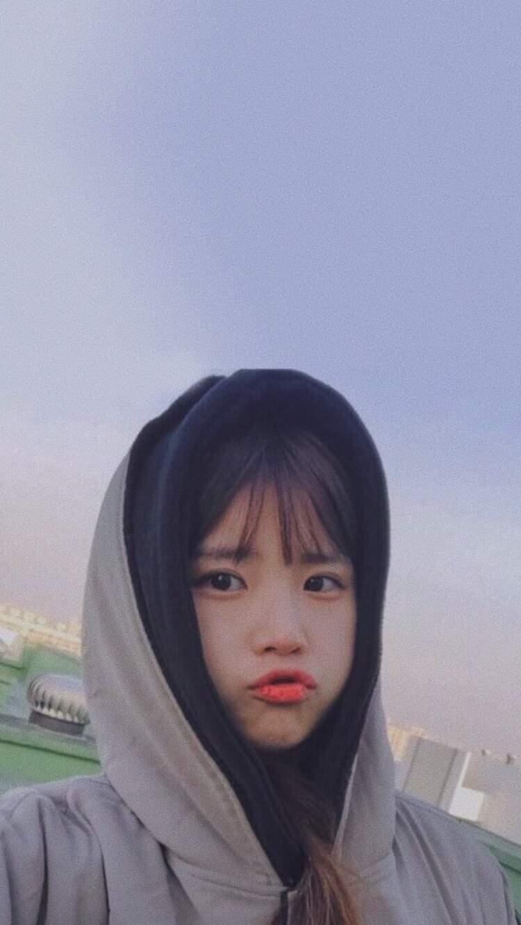 750x1331 hayoung lockscreen 》