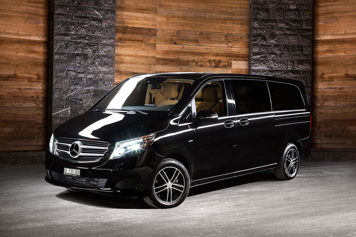 1500x1000 Download Luxurious Mercedes Benz V Class Interiors Wallpaper