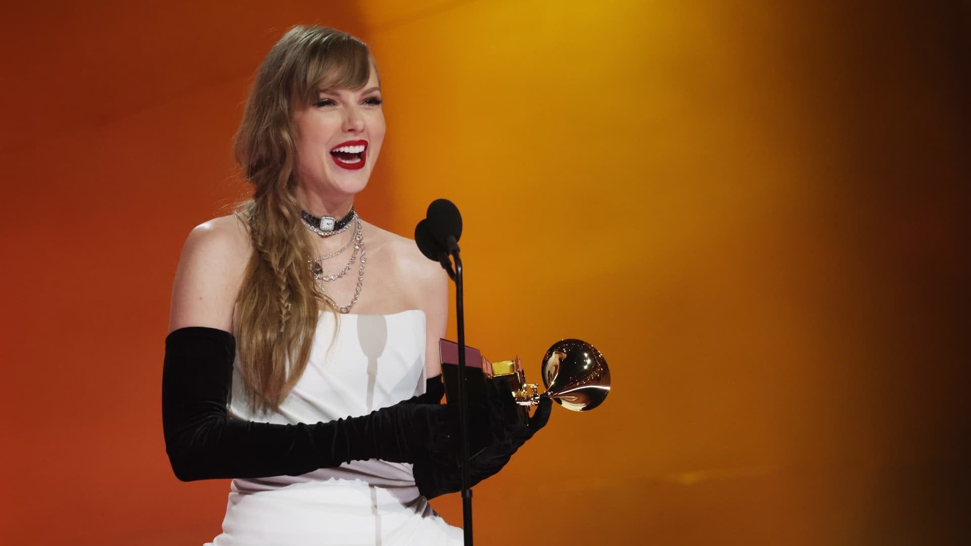 1920x1080 Taylor Swift's new song resonates