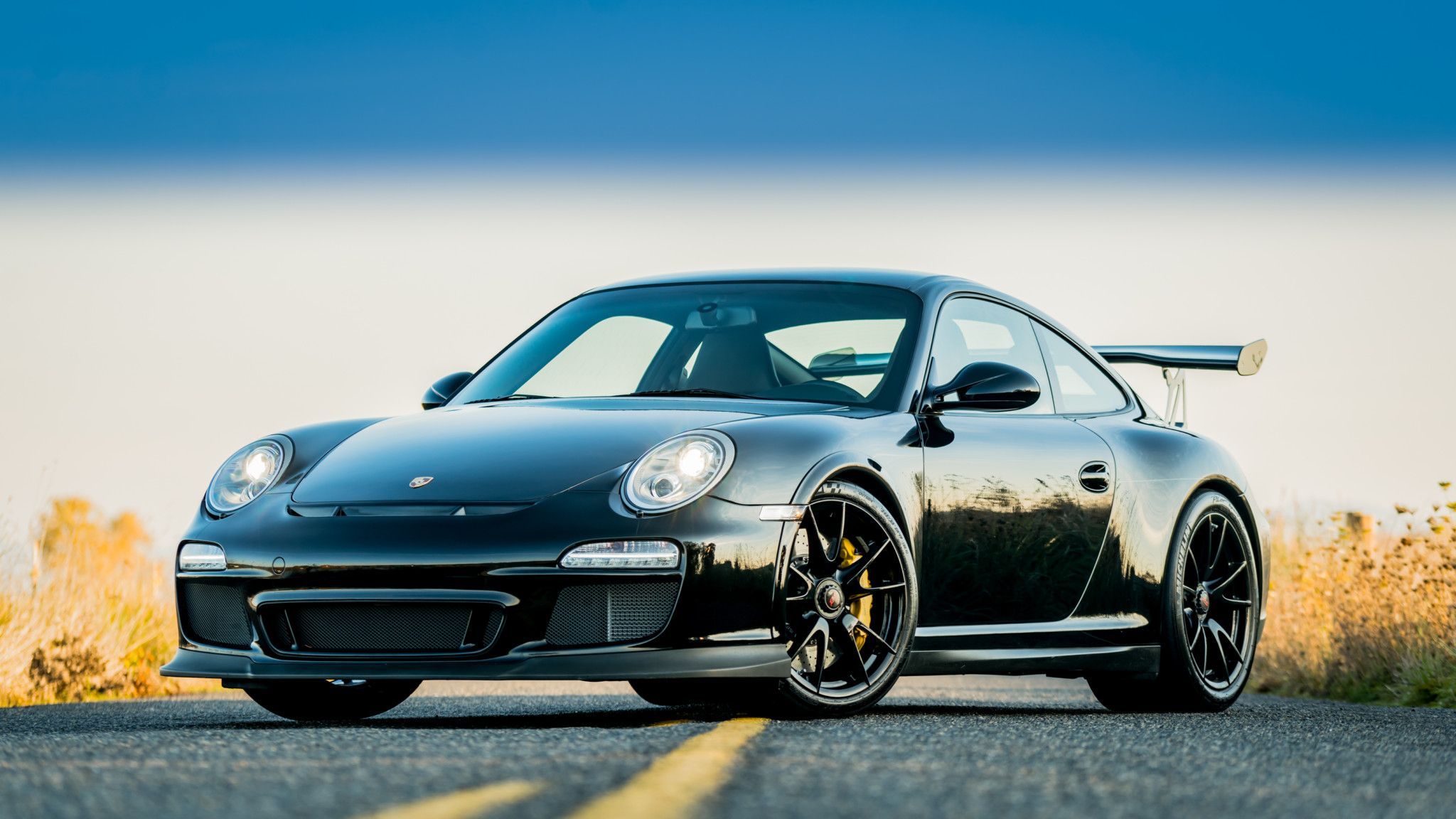 2048x1152 Vehicle Porsche 911 GT3 RS HD Wallpaper
