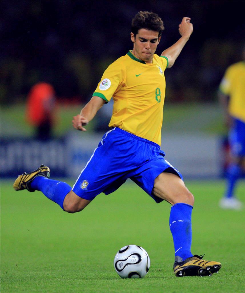 Kaka Brazil Wallpapers - Top Free Kaka Brazil Backgrounds - WallpaperAccess