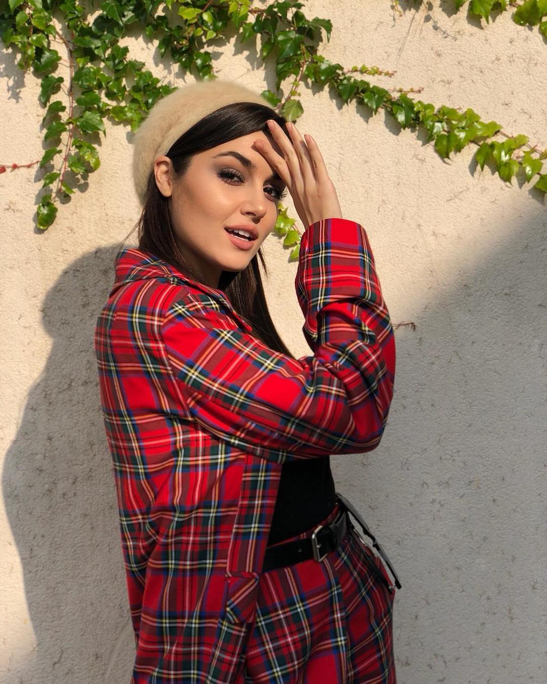 1080x1350 Hande Ercel. Fitness Models Biography