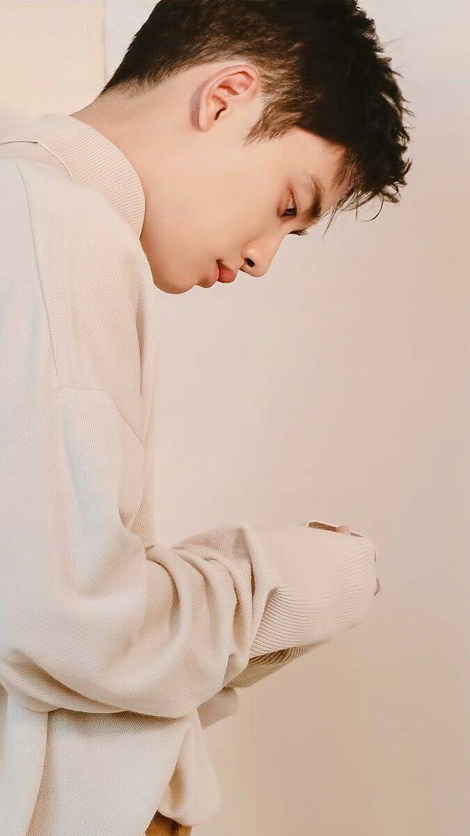 675x1200 Kai And Kyungsoo Wallpaper