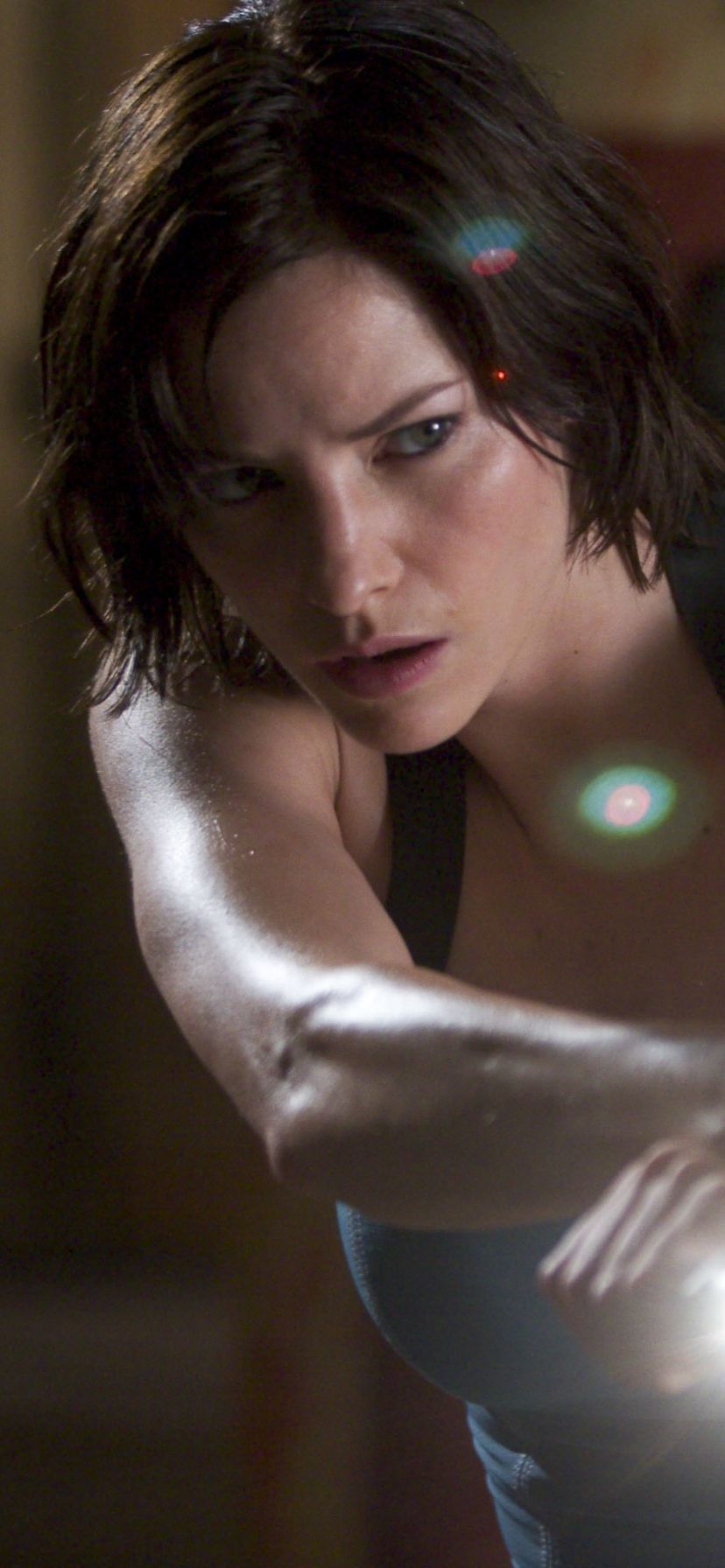 828x1792 Download Sienna Guillory wallpaper