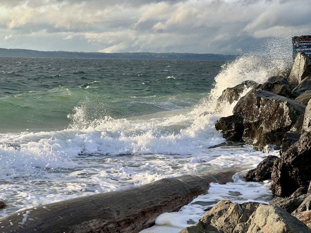 1024x768 Edmonds: High tide at Marina Beach