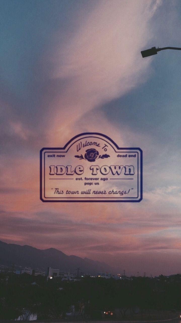 719x1280 idle town