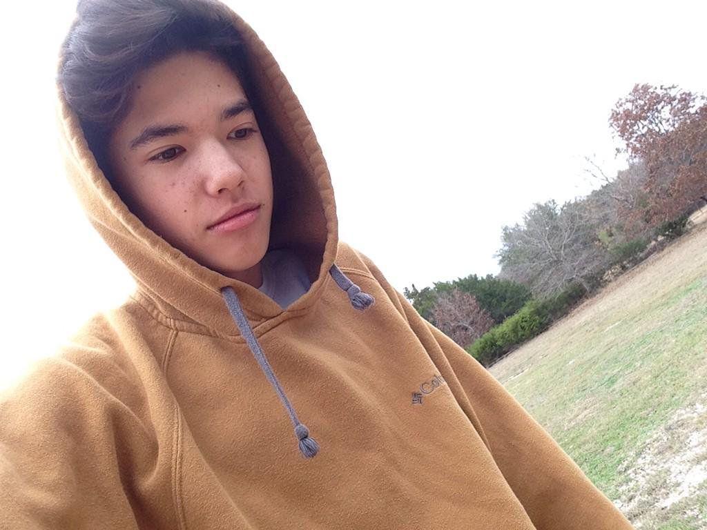 1024x768 conan gray