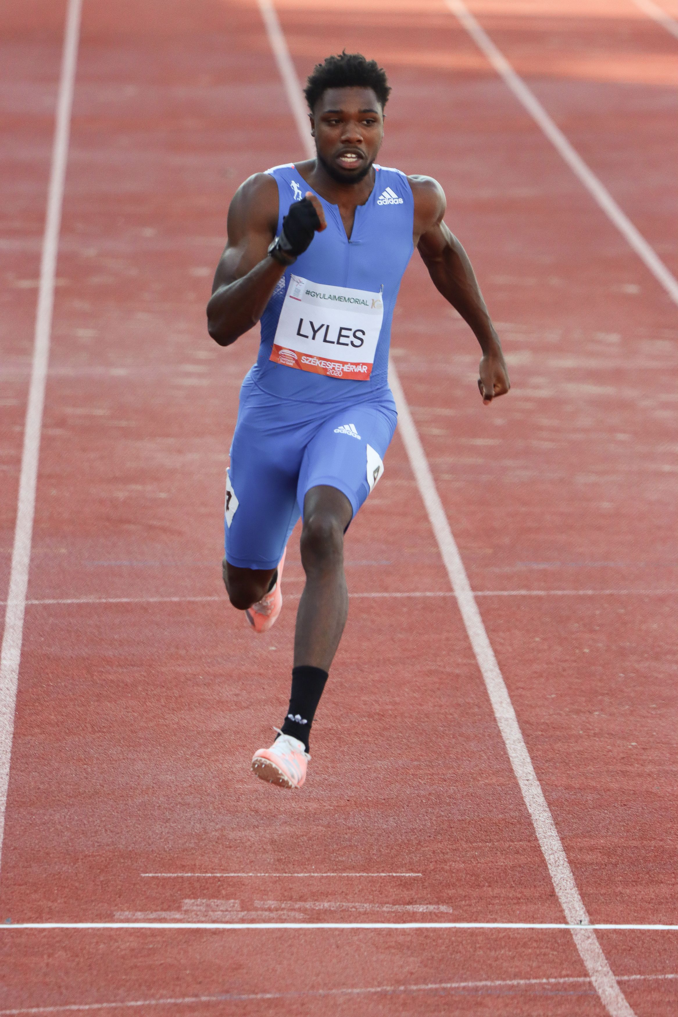 2333x3500 Noah Lyles in the 100m at the 2020