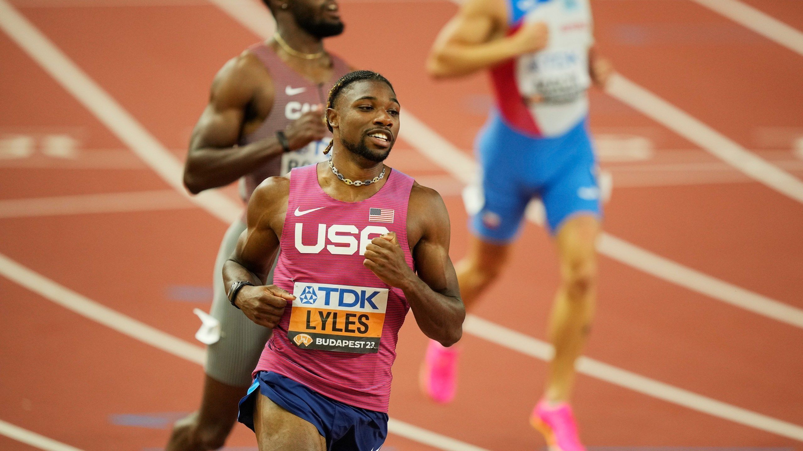2560x1440 Noah Lyles Wins 200 Meter World Title