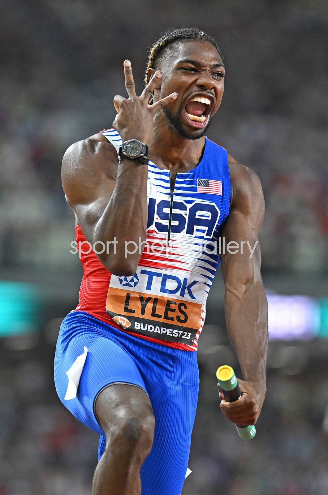 1060x1600 Noah Lyles USA celebrates 100m Relay