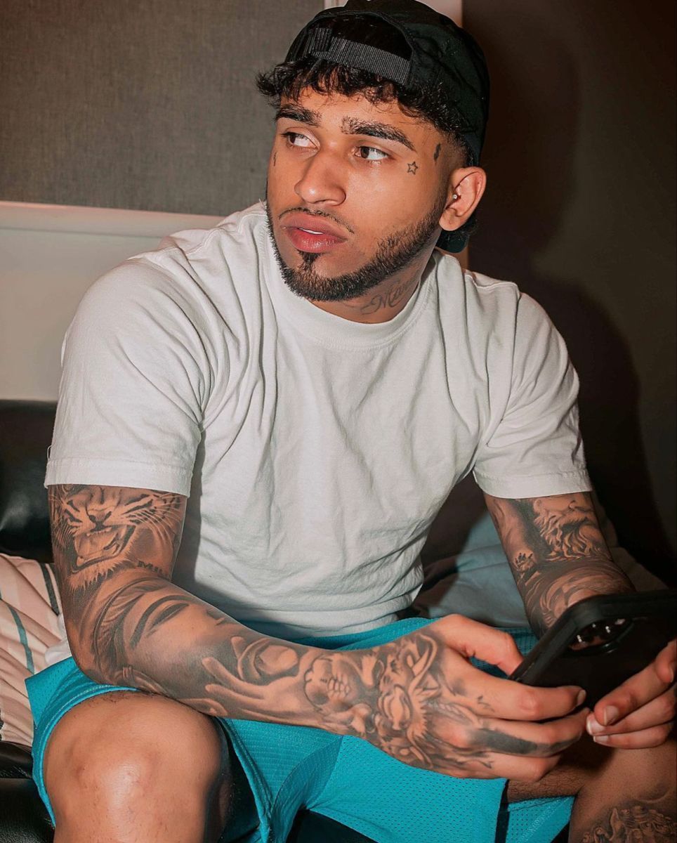 964x1200 Bryant myers☺️