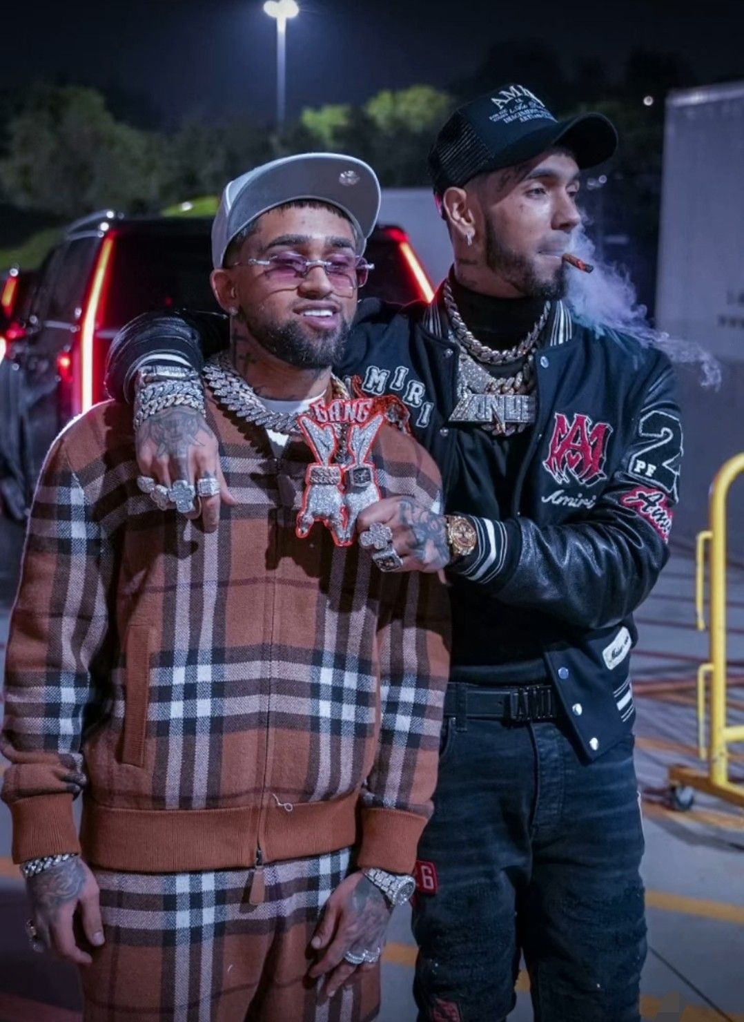 1078x1480 Bryant Myers y Anuel AA