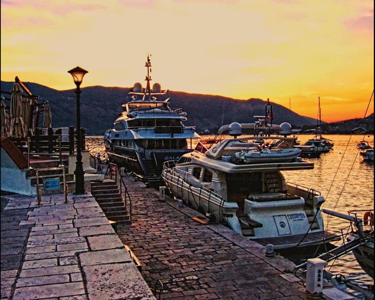 1280x1024 Serbia, Montenegro Wallpaper for Android