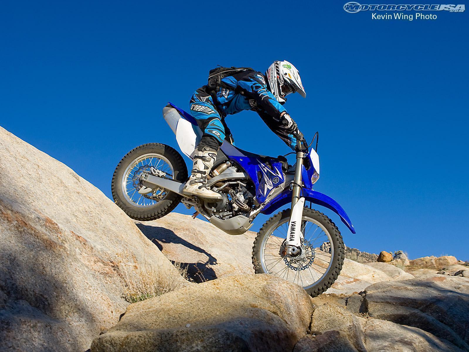 1600x1200 Dirtbike Wallpaper