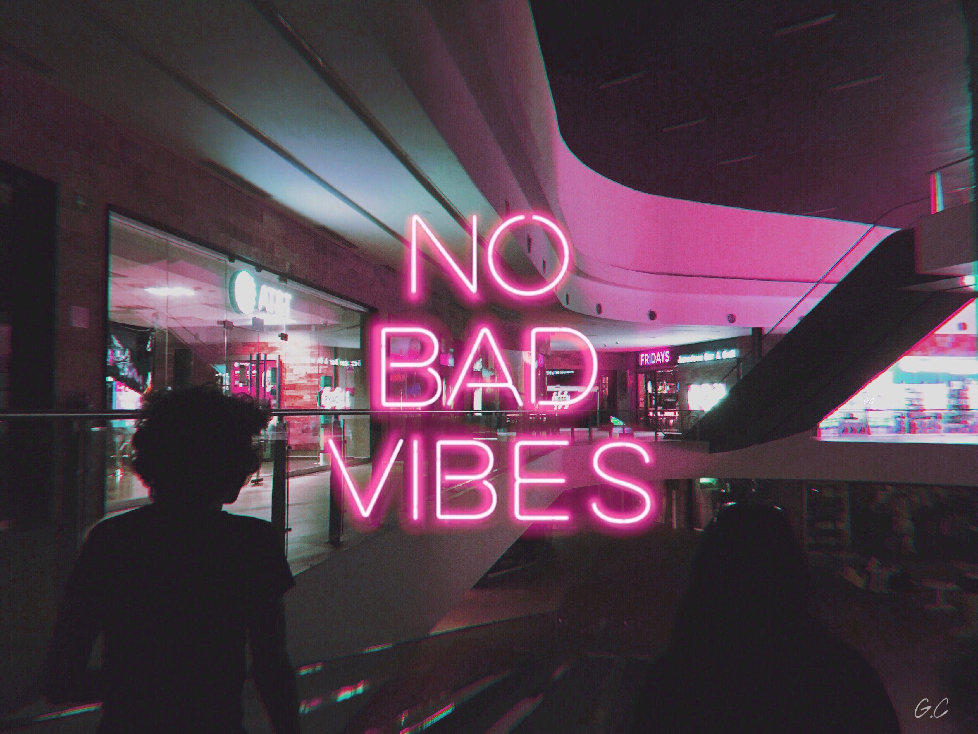 Bad vibes forever обои