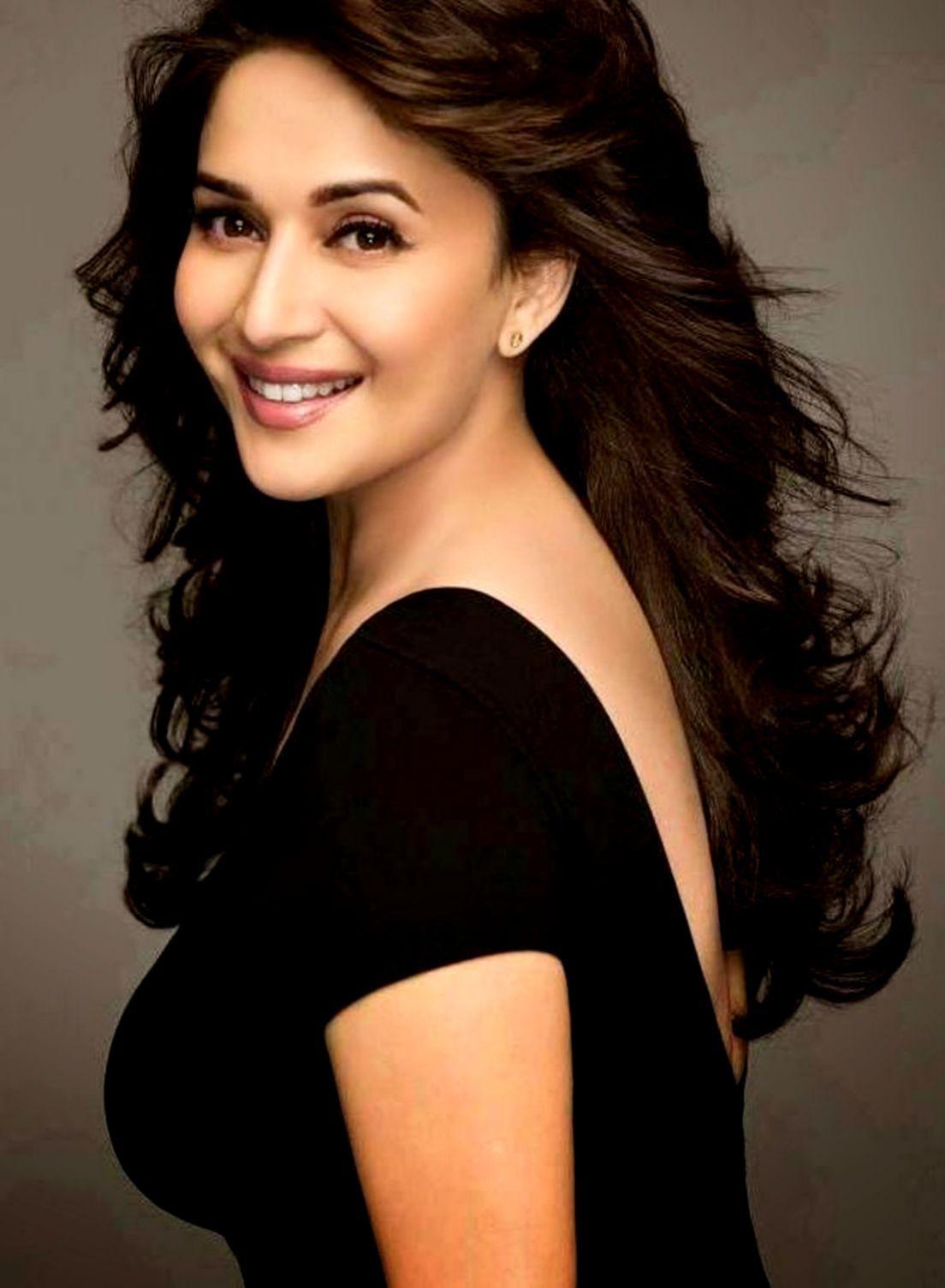 Madhuri Dixit Wallpapers - Top Free Madhuri Dixit Backgrounds ...