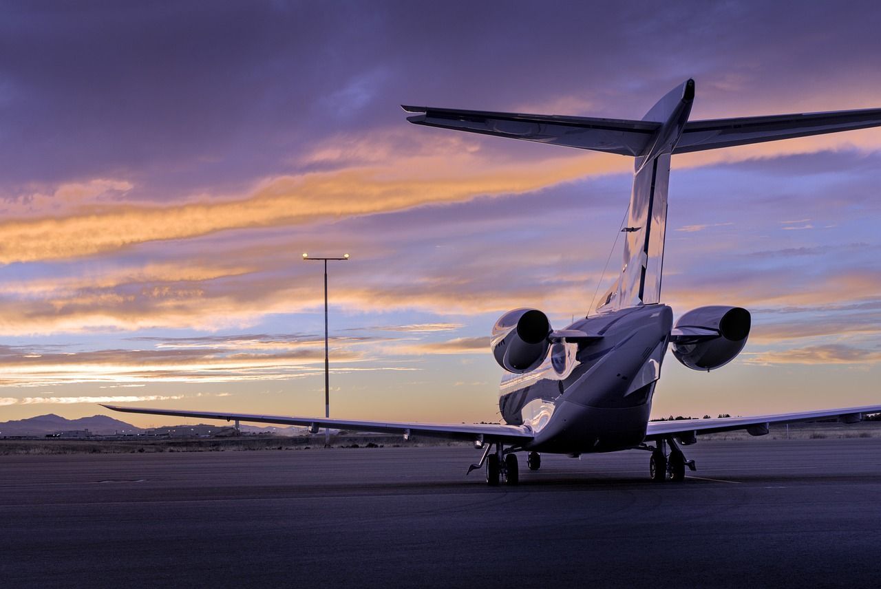 1280x856 Free Business Jet & Airplane Image
