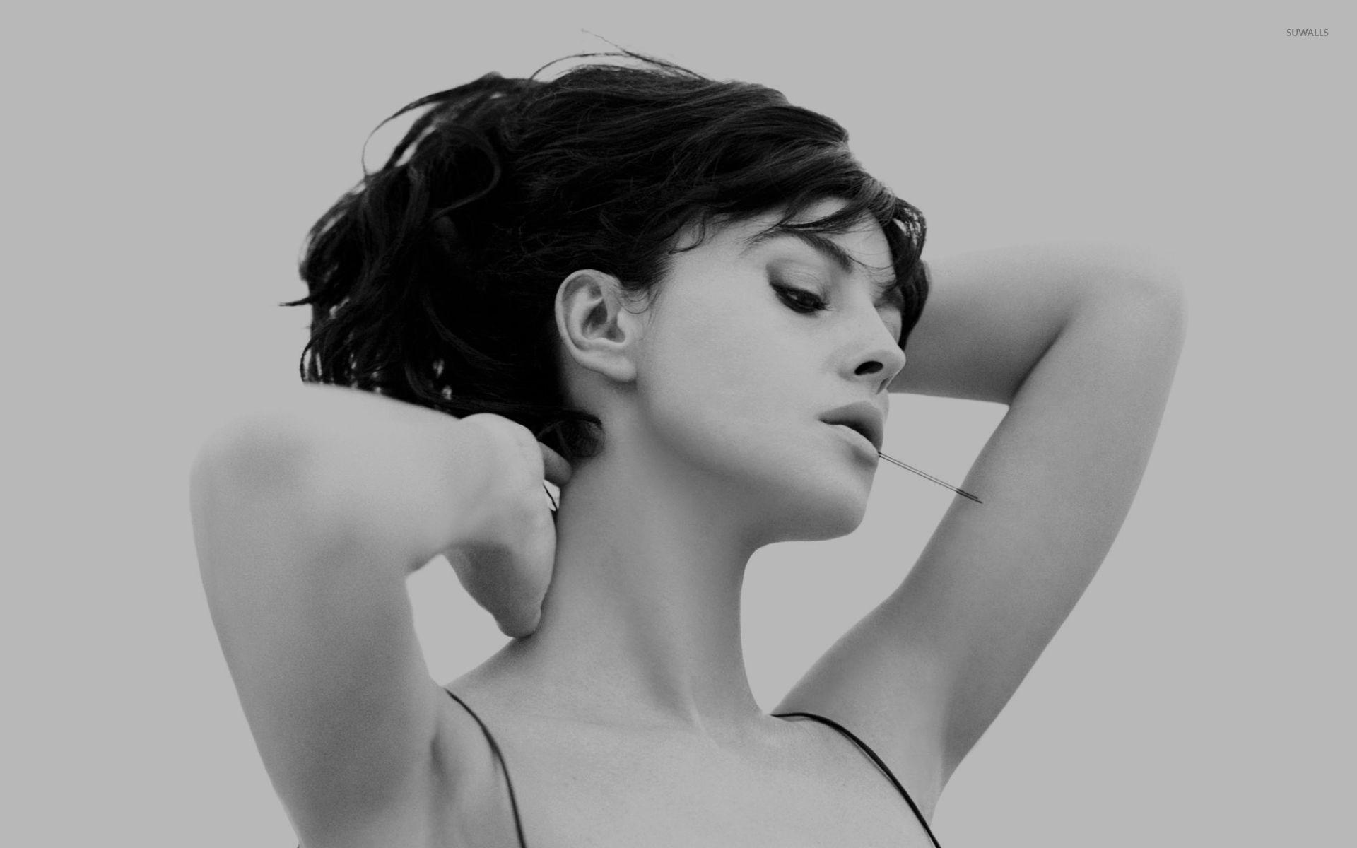 1920x1200 Monica Bellucci [2] wallpaper wallpaper