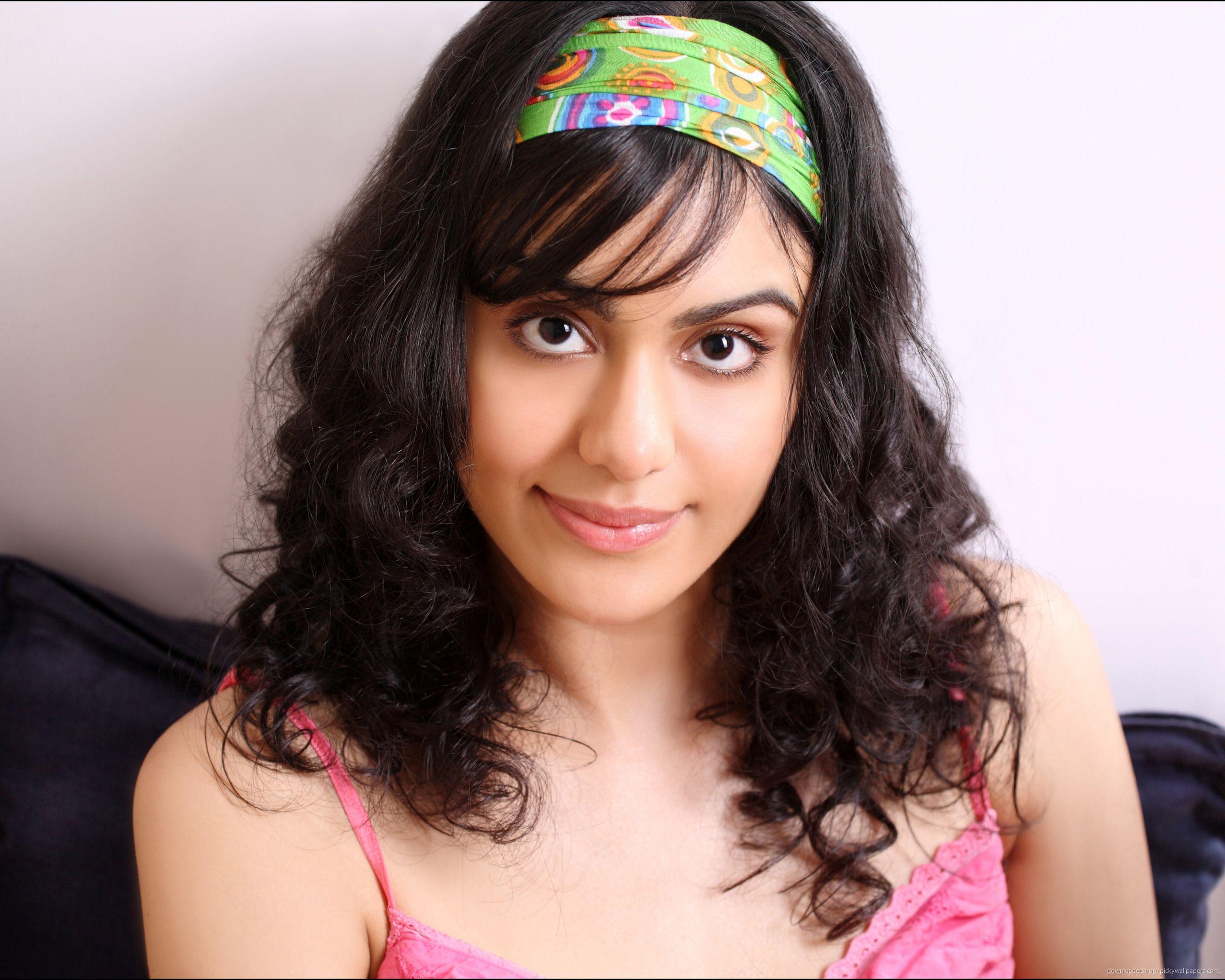 2560x2048 Girls Background, 501285 Adah Sharma Wallpaper,