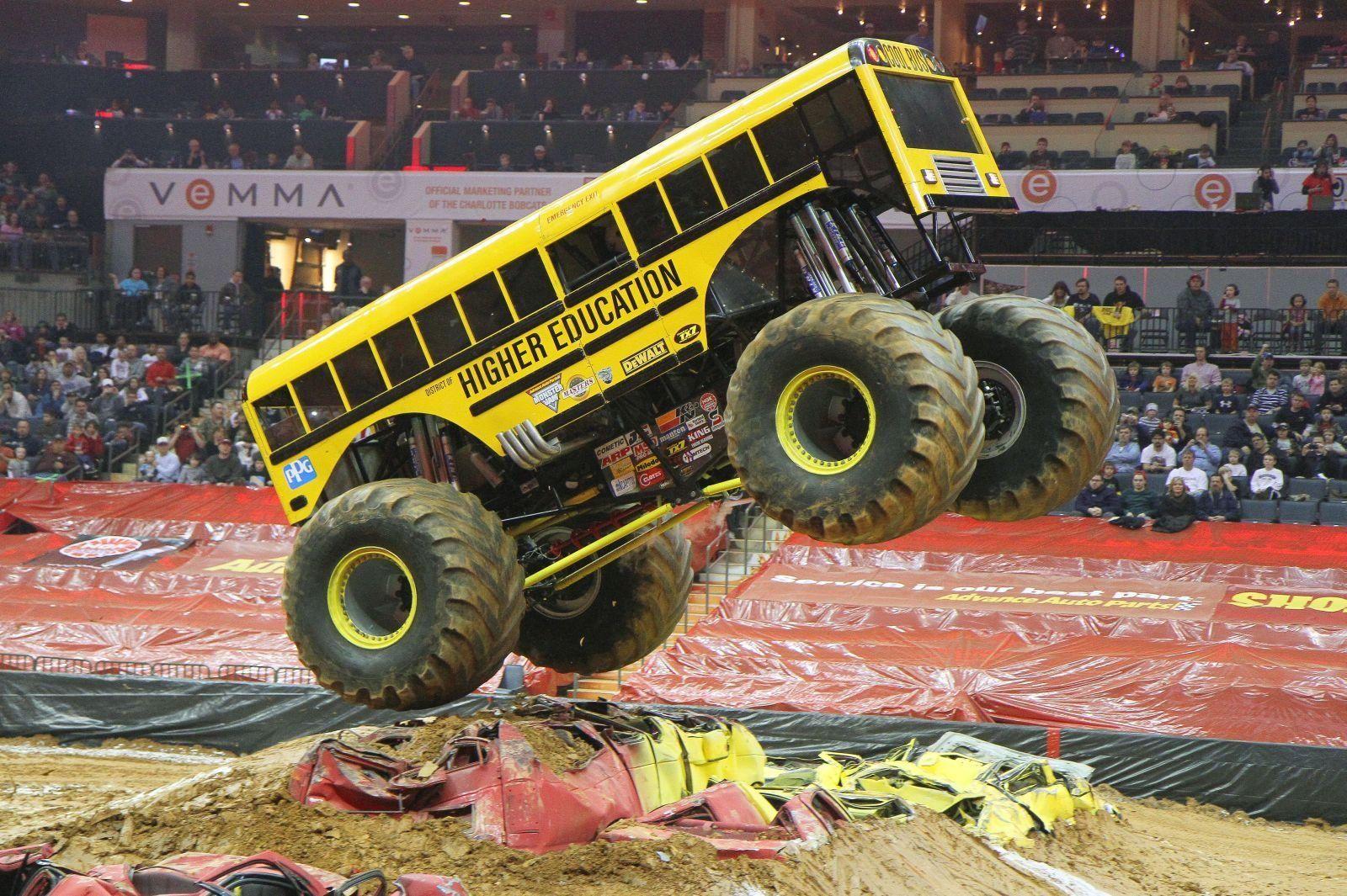 1600x1065 Monster Truck Wallpaper 27 X 1065