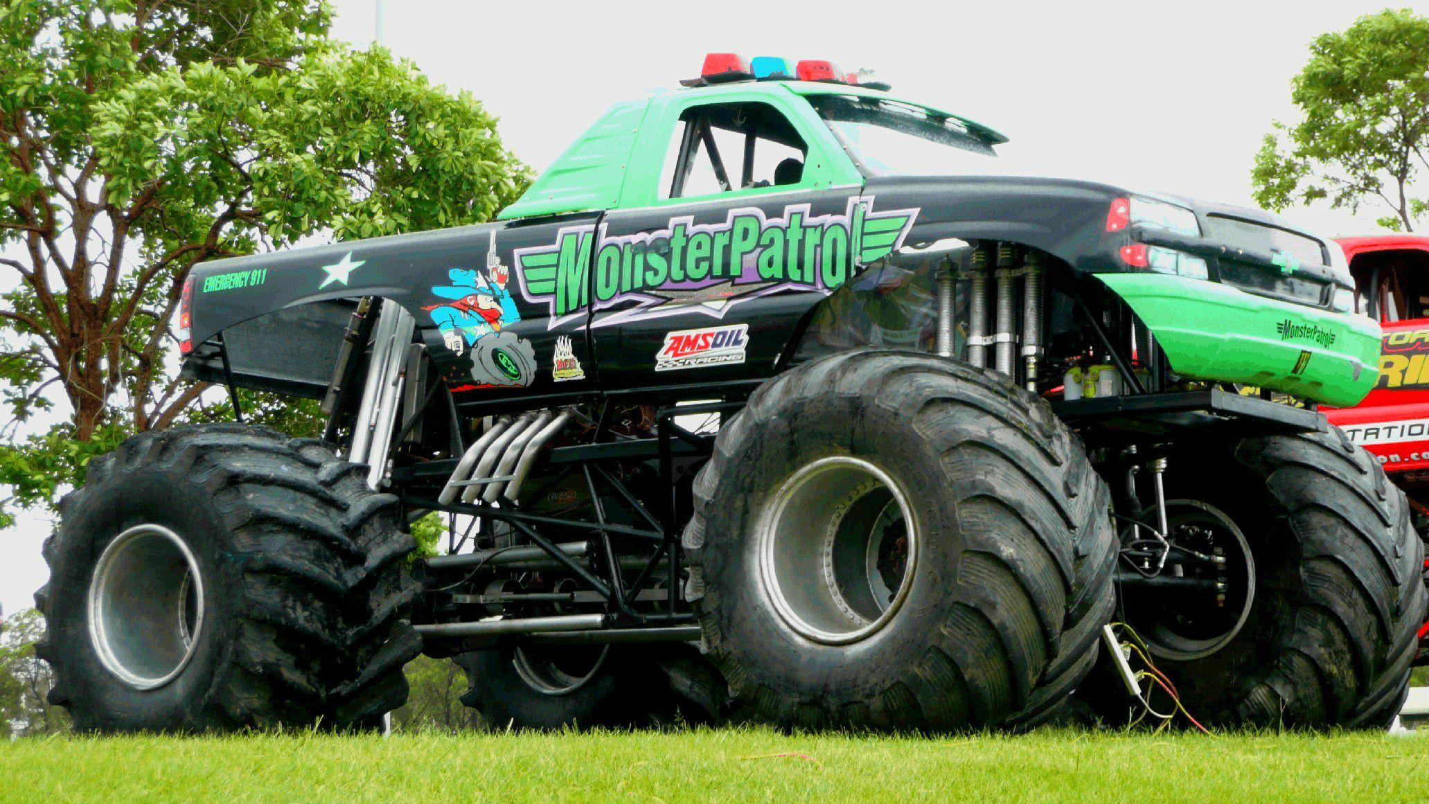 Трак monster truck