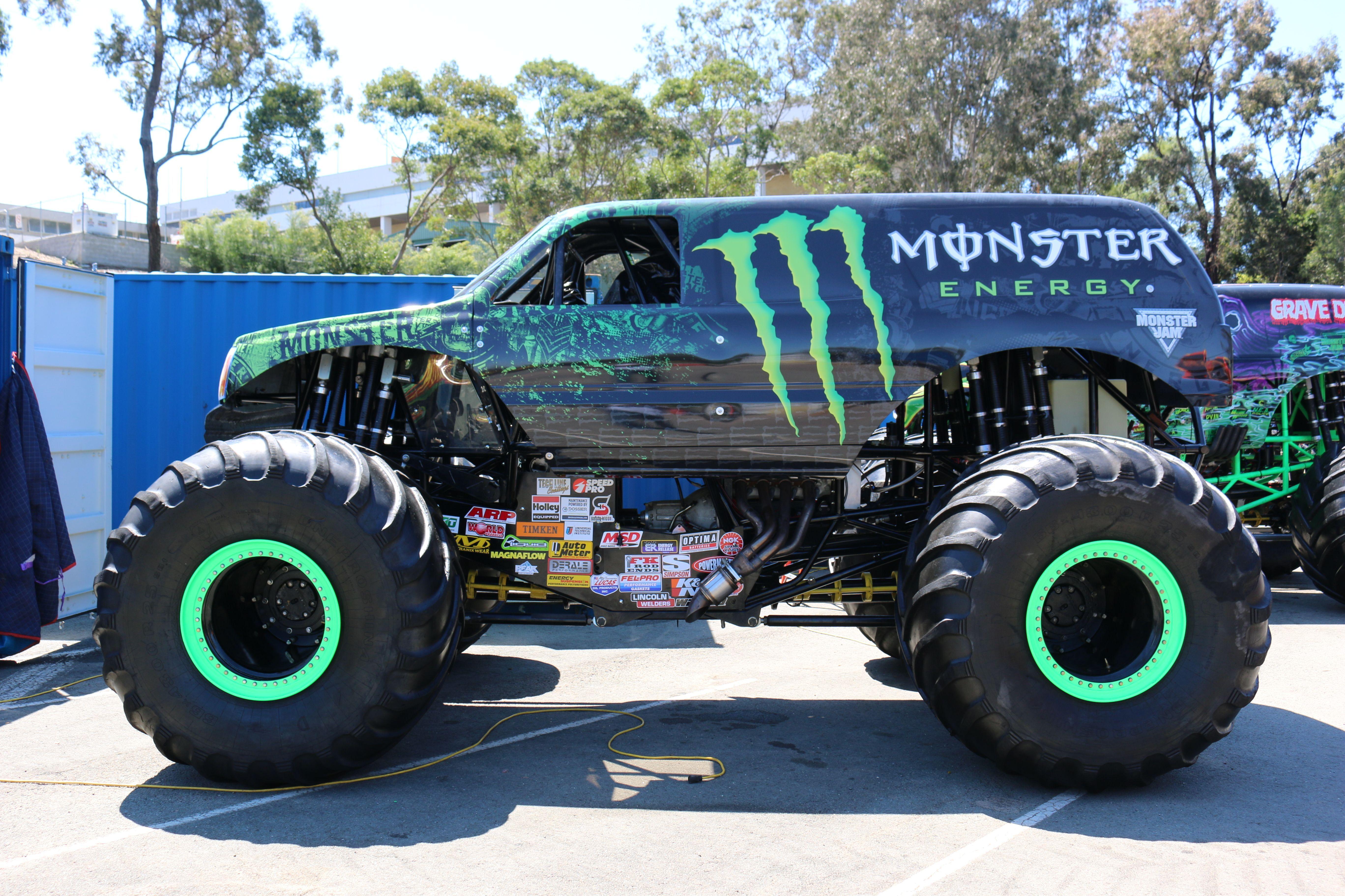 Monster Truck Wallpapers - Top Free Monster Truck Backgrounds ...