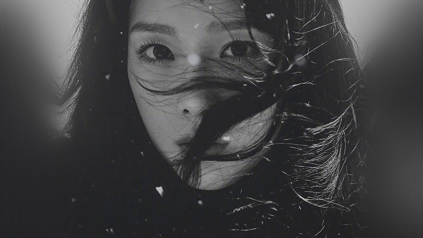 1366x768 Kpop Taeyeon Girl Bw Dark Snsd