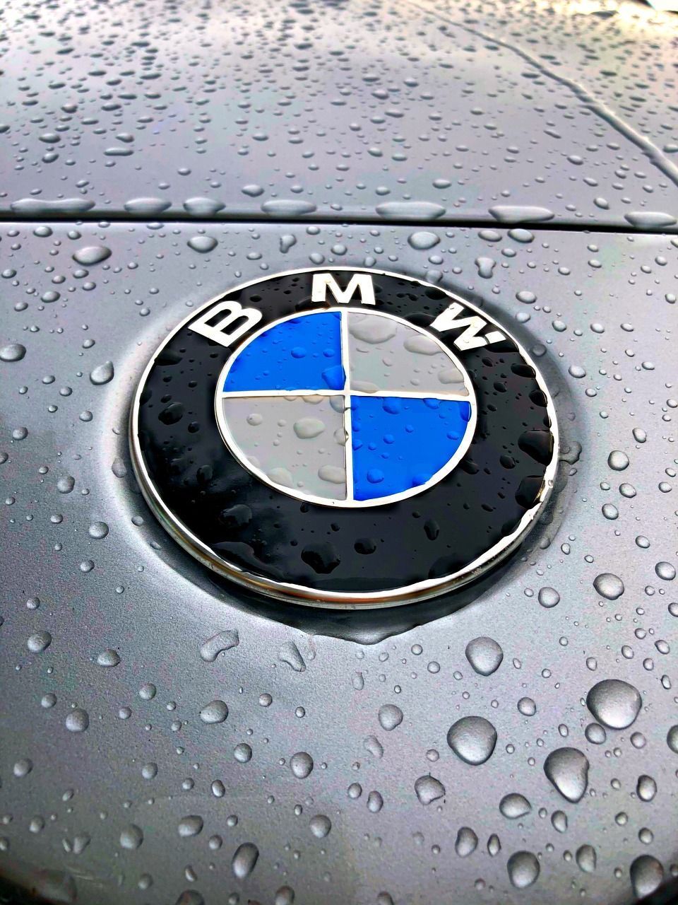 960x1280 Bmw Car Logo photo