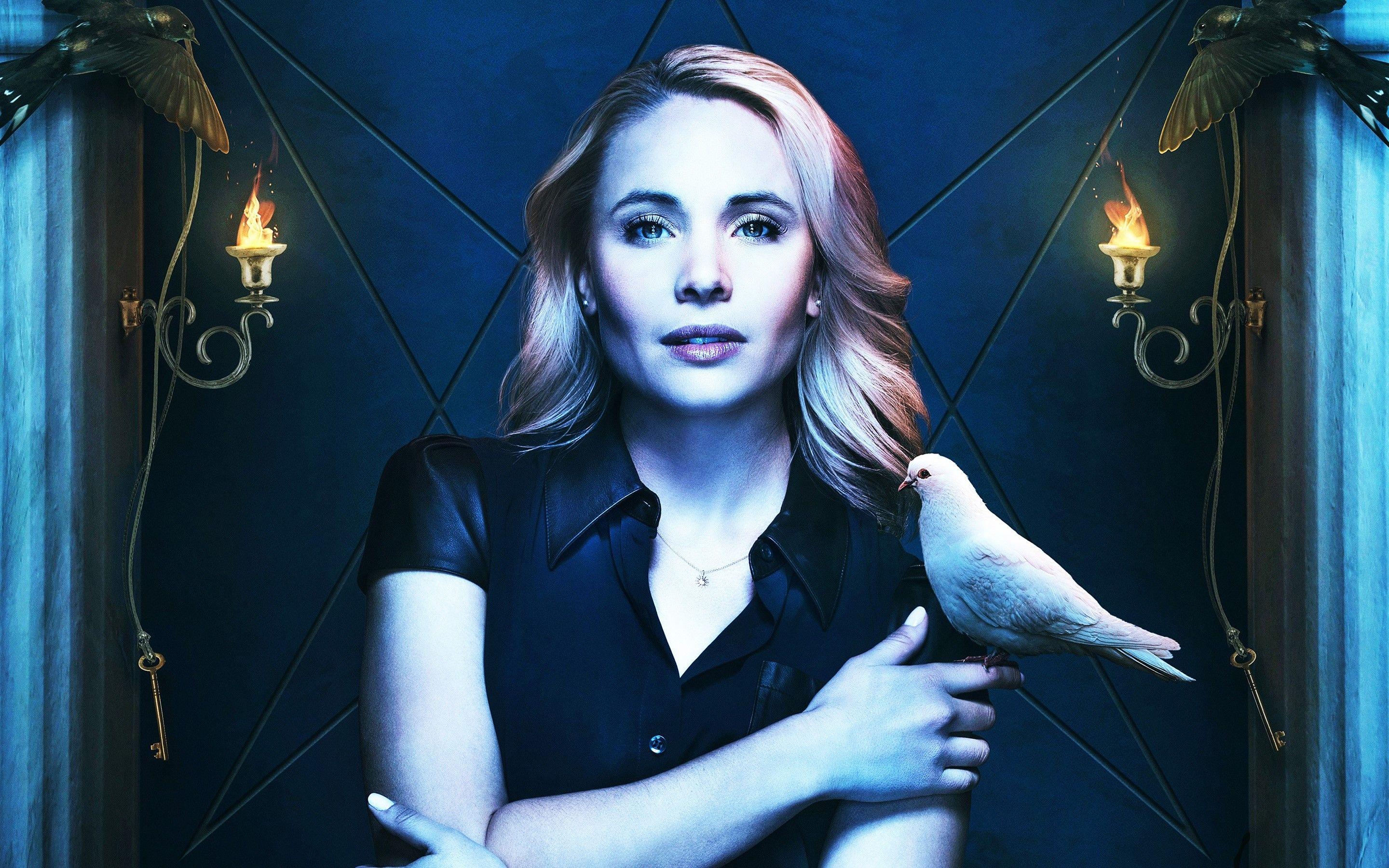 2880x1800 Leah Pipes as Cami in The Originals Wallpaper