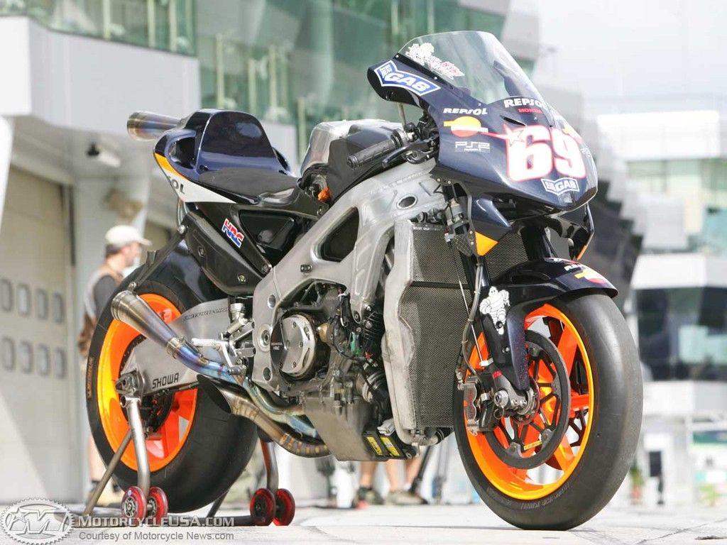 1024x768 Street Bike Wallpaper