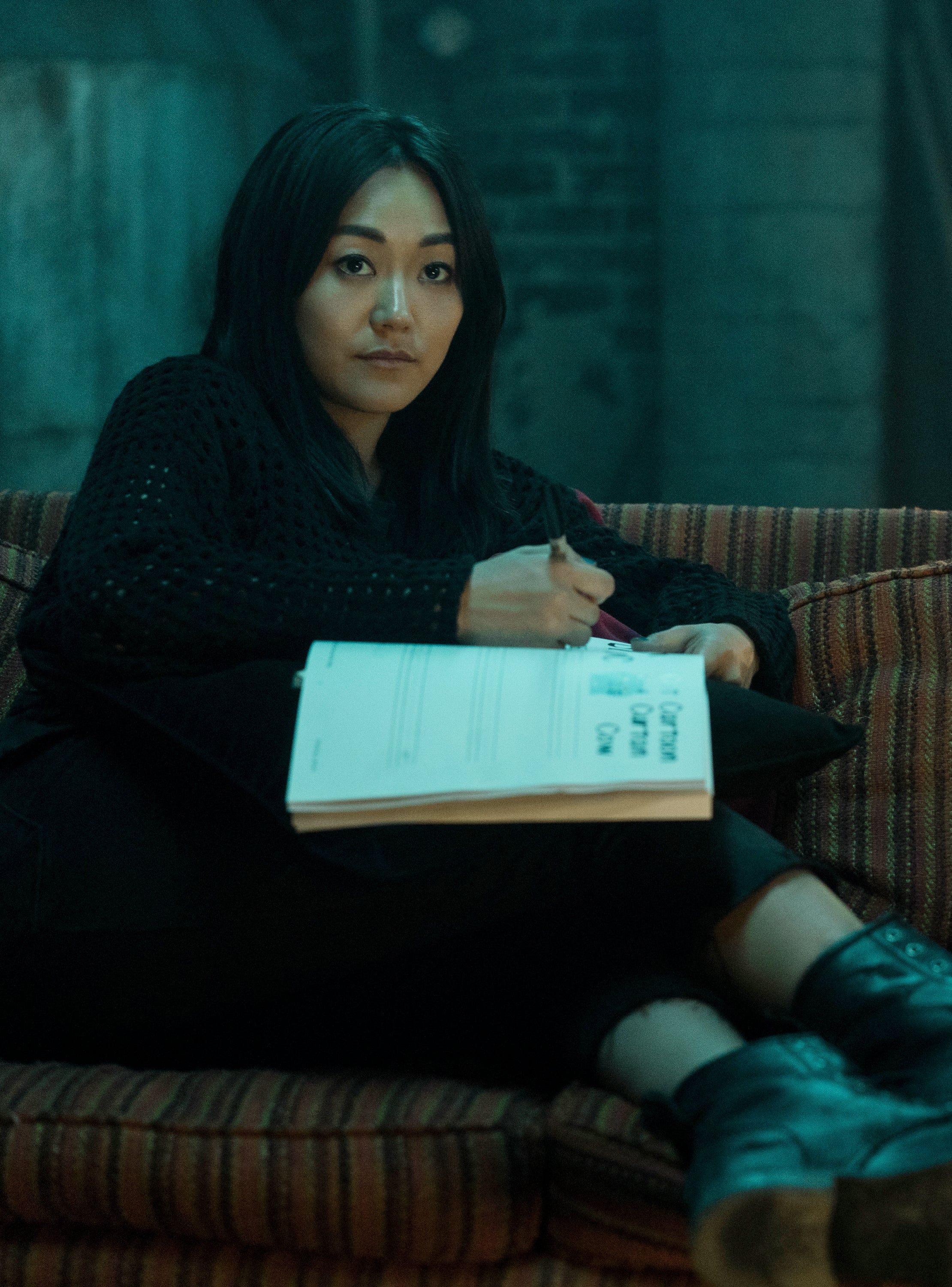 2220x3000 Kimiko Miyashiro Wallpaper