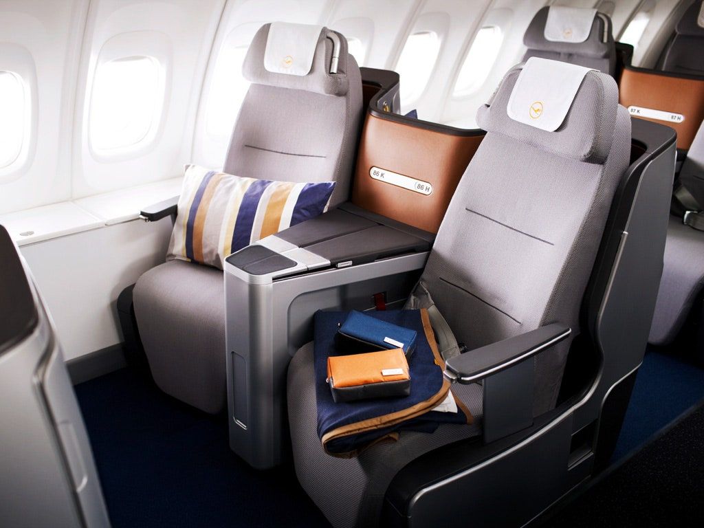 1024x768 Meet the New Business Class. Condé