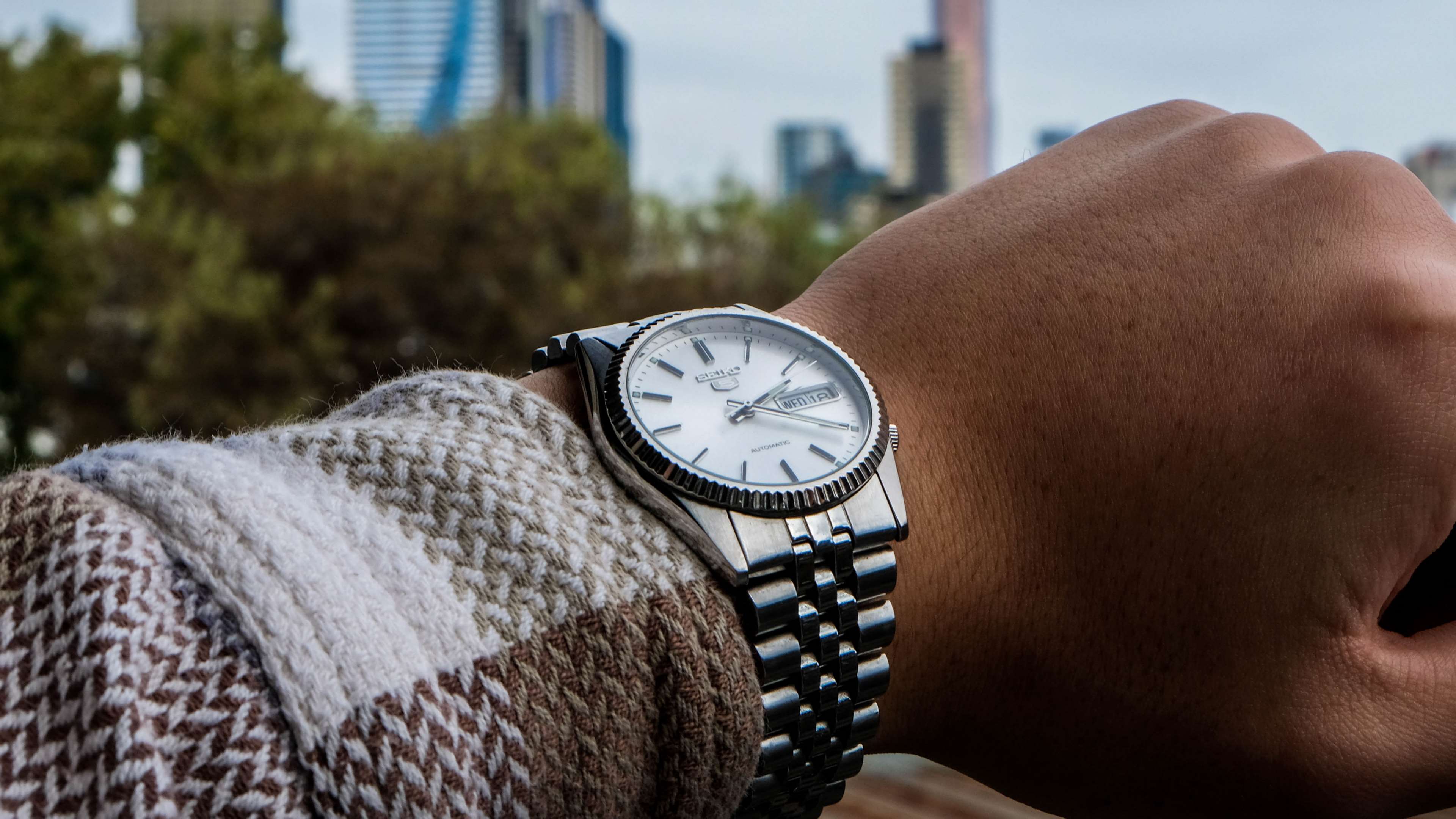 3840x2160 3840x2160 city, hand, seiko, silver, sleve, watch