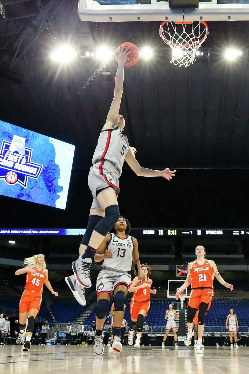 960x1440 How UConn's Paige Bueckers' 2020 21