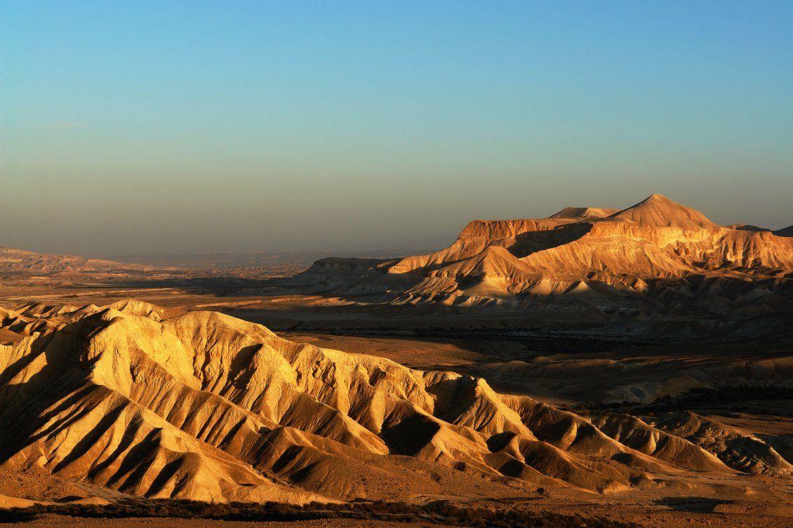 negev desert image        
        <figure class=