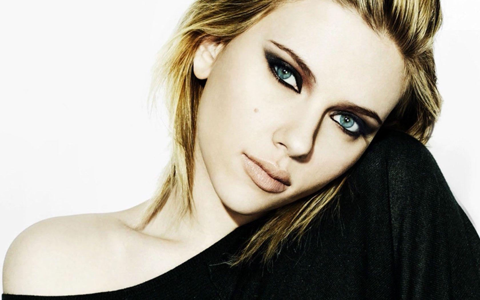 1680x1050 Scarlett Johansson Wallpaper