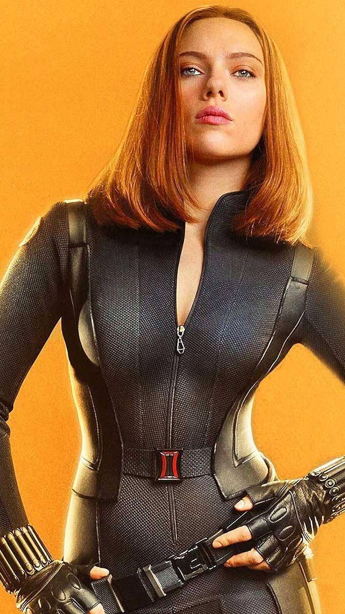 675x1200 Scarlett Johansson black suit glamour looks 2018 mobile