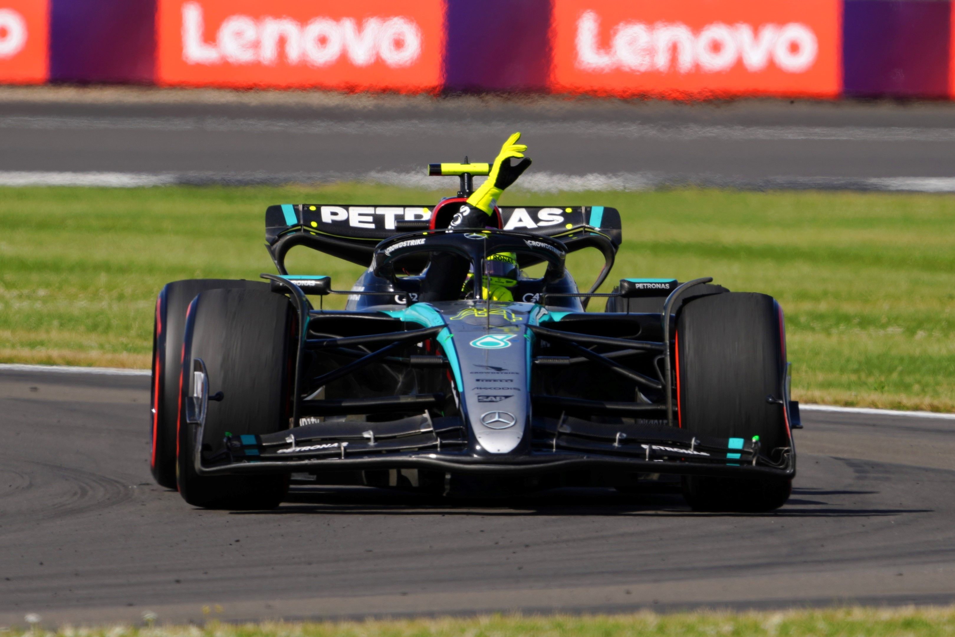 3239x2160 F1 Wallpaper from the world of Formula 1
