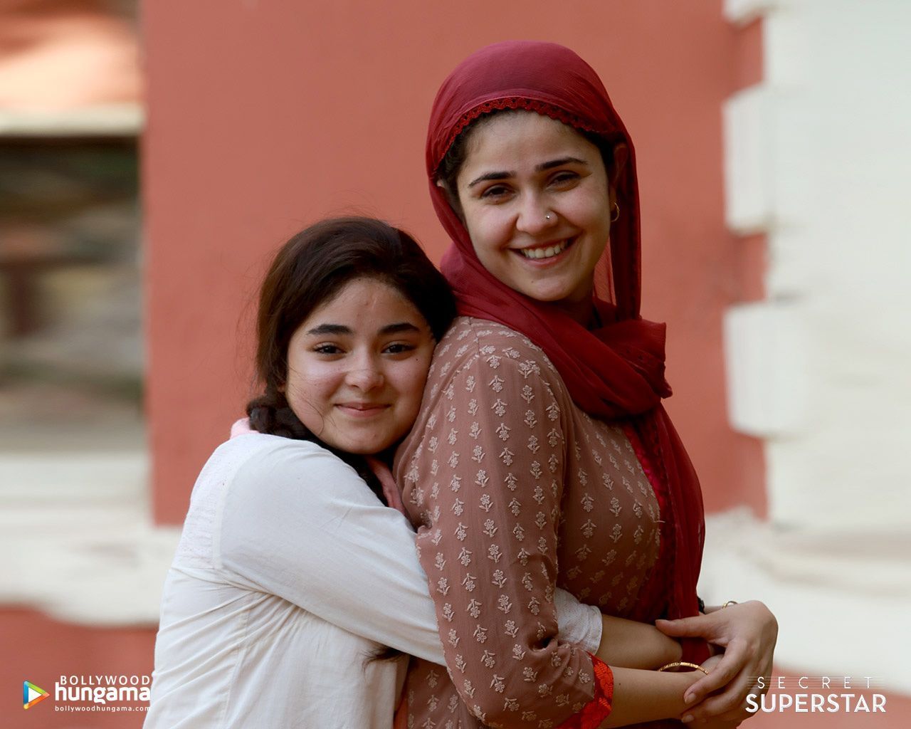 1280x1024 Secret Superstar 2017 Wallpaper