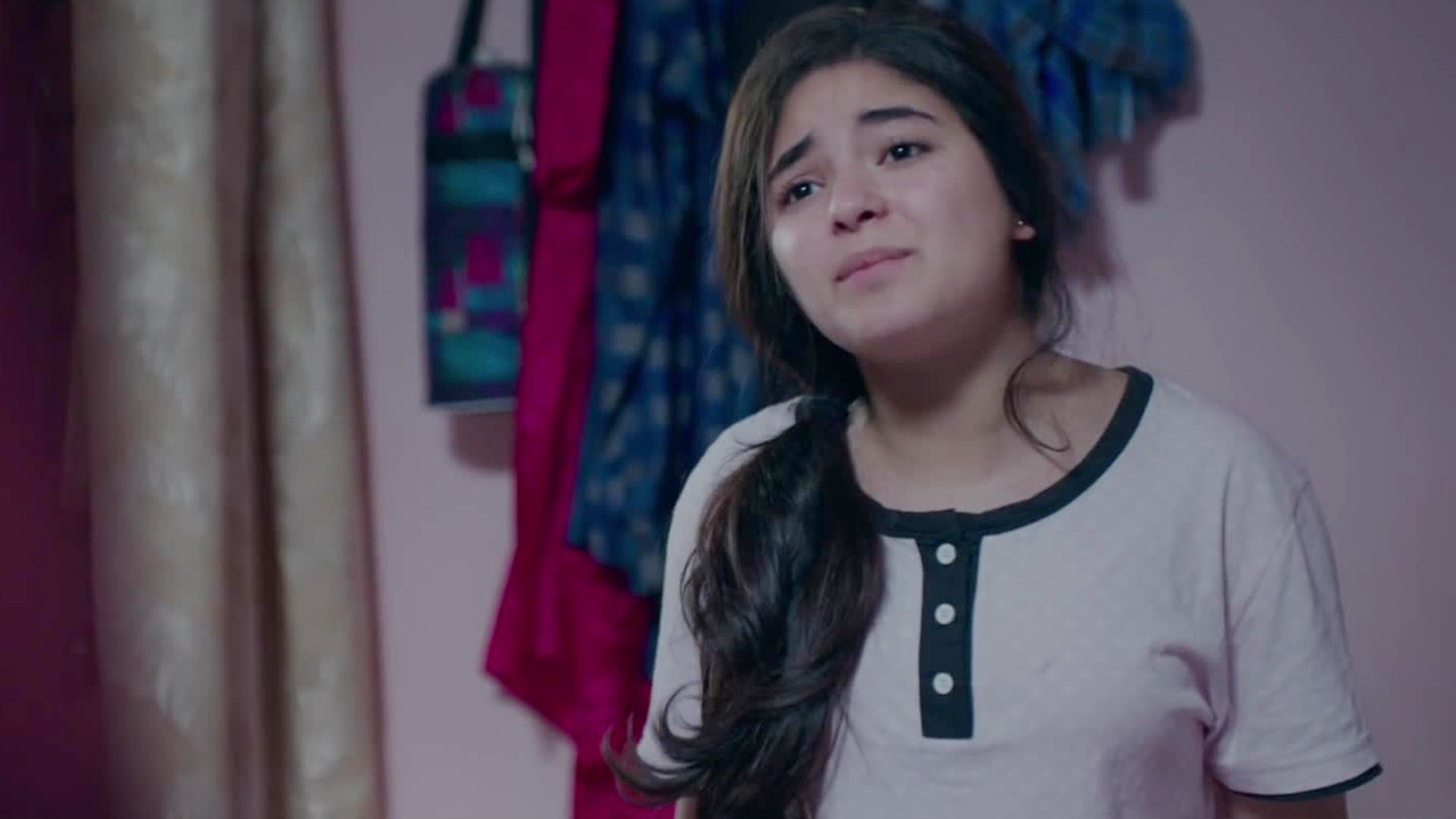 1920x1080 Zaira Wasim Secret Superstar Wallpaper
