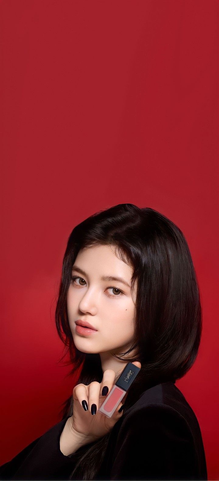 720x1576 Danielle NewJeans Wallpaper
