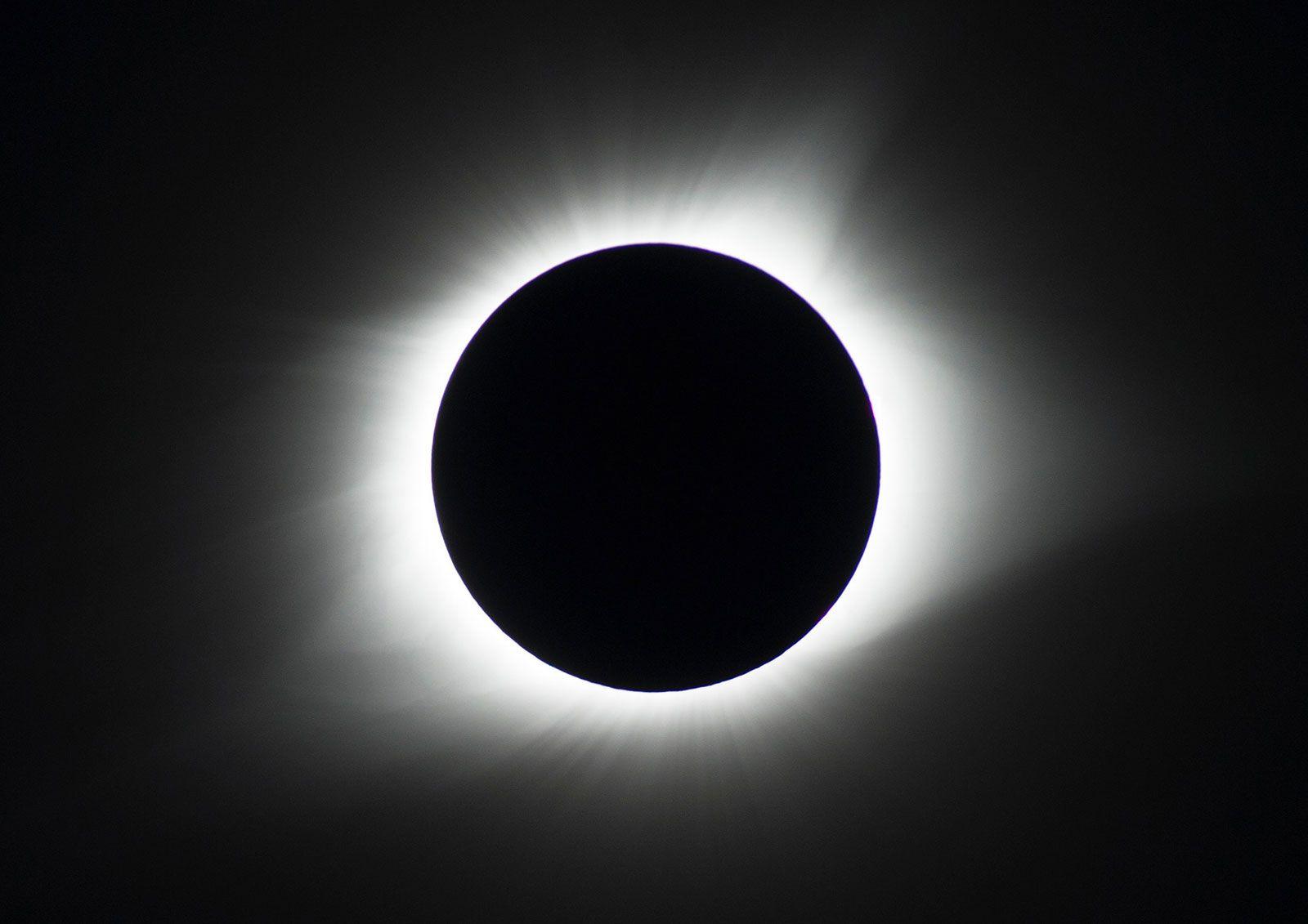 1600x1131 Eclipse eclipse phenomena